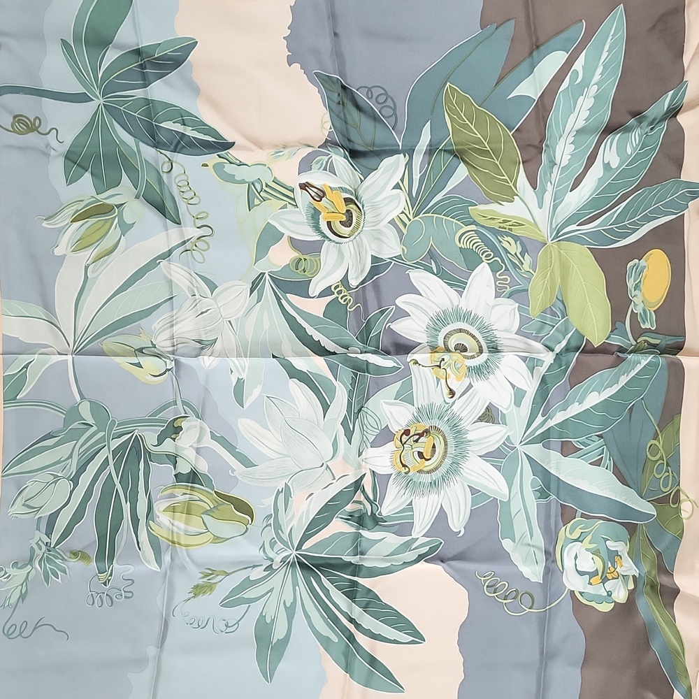 Vintage Metropolitan museum of art Floral Silk Scarf